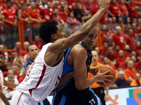 משחק אגרסיבי מאוד שלו. כדיר