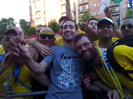 האם 10,000 ישראלים יחזו בגמר?!