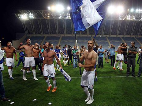 מכבי פ"ת חוגגת הישארות בליגה