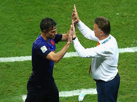 איזה משחק נפלא. ואן פרסי עם ואן חאל (gettyimages)