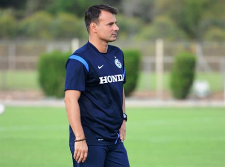 סטנוייביץ'. מתחיל לעבוד (אתר רשמי, מכבי חיפה)