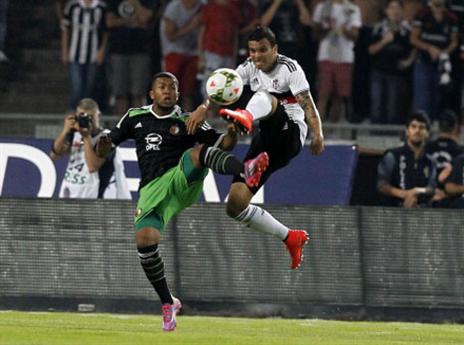 בשיקטאש דילגה מעל פיינורד (GETTYIMAGES)