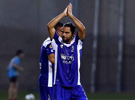 קבוצה קטנה, יחסית, אבל חלוץ זול