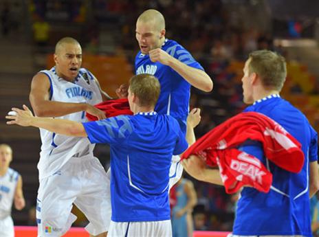 הפינים לא פראיירים