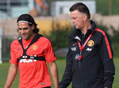 ואן חאל ופלקאו. המאמן מרוצה (getty)