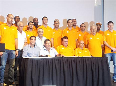 יוצאים לדרך. שחקני נס ציונה