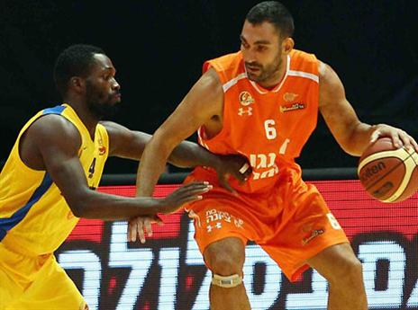 העביר הילוך ברבע הרביעי. פארגו