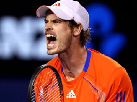 מארי אוכל את העוגה ומשאיר אותה שלמה (gettyimags)