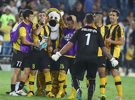הניצחון על מכבי חיפה הביא לשאננות? (צילום: אלן שיבר)