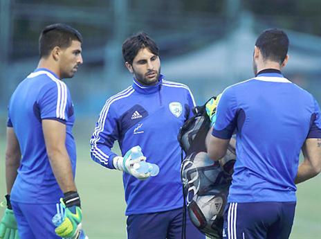 משלוש יוצא..? (אלן שיבר)