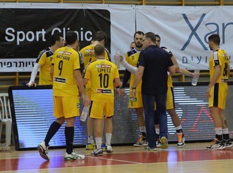 מכבי בשוק (עמית שיסל, איגוד הכדוריד)