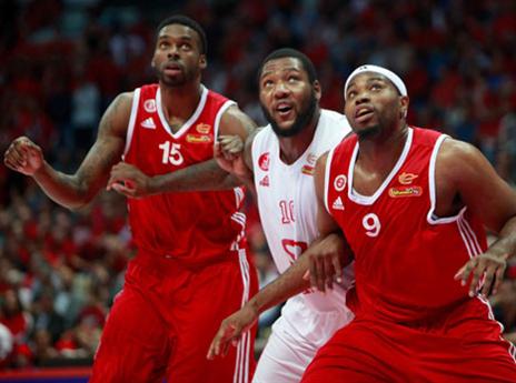 היו גם מאבקים ברחבות