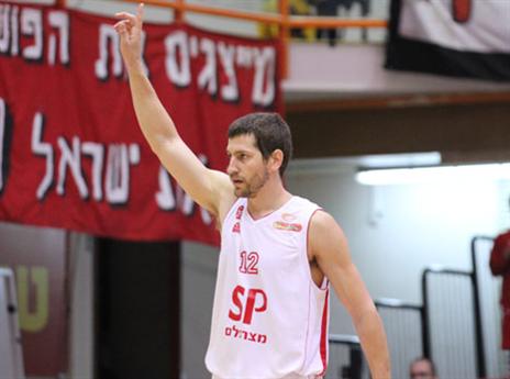 נאור. פתח עם שלשה ואז נעלם (צילום: יוסי לזרוף)