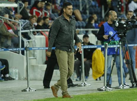 בראון. השתולל במחצית (רמי כהן שמאלי)