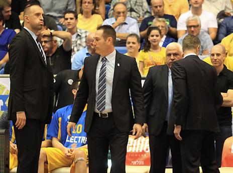 "אני וניקולה לא יכולים לעלות לשחק" (אלן שיבר)