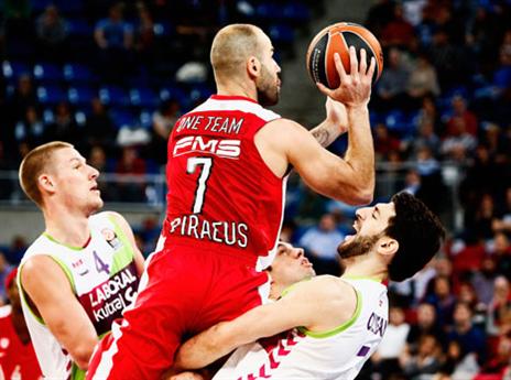 ספאנוליס נעצר בוויטוריה (GETTYIMAGES)