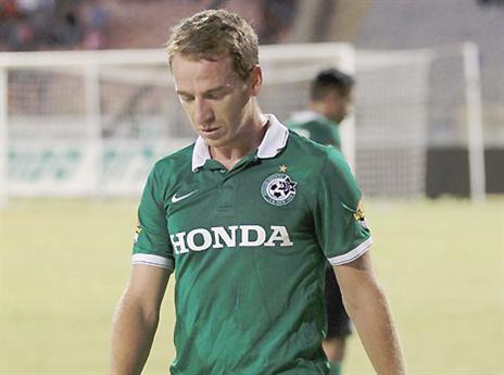 ראיוס, שוב על הספסל (אלן שיבר)