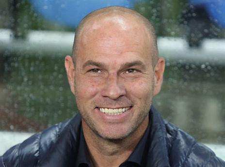 דומב יכול לחייך. (אלן שיבר)