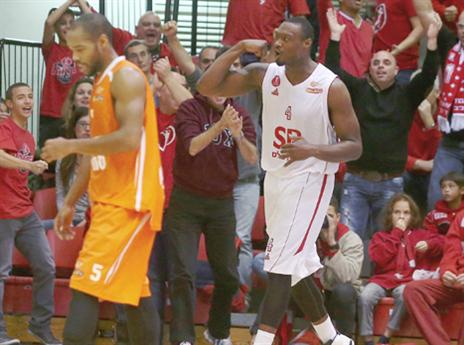 גם יינסי גייטס תרם את שלו (אלן שיבר)