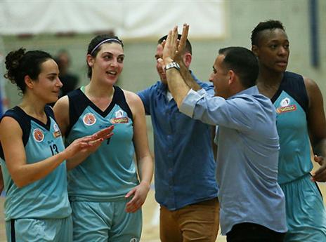 רוצה לנבחרת. גוט (עודד קרני, מנהלת ליגת ווינר נשים)