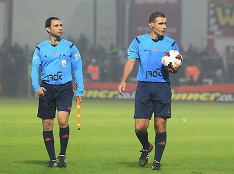 מקבל את המפתחות למשחק העונה. יפת (אלן שיבר)