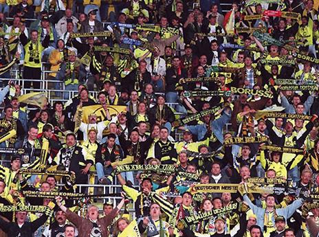 עם קהל צהוב בטירוף במינכן (getty(