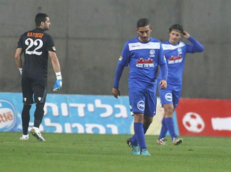 הלם במושבה. שחקני מכבי פ"ת (אלן שיבר)