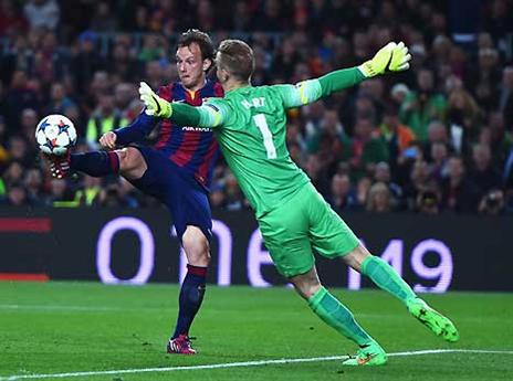 רקיטיץ' בדרך לרשת (Getty)