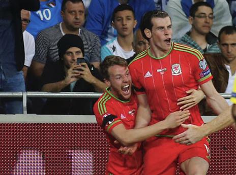 יכול להיות שהלילה יהיו לו סיוטים מבייל? (אלן שיבר)