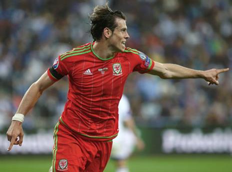 צמד, בישול וכאב לב כחול -לבן (אלן שיבר)