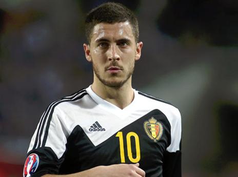 שחקני ההגנה העלימו אותו. הזאר (אלן שיבר)