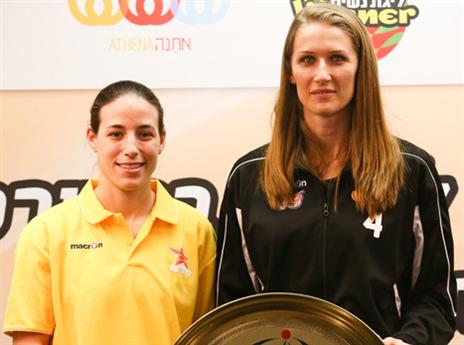 רק אחת תניף צלחת? דורון ולויצקי (צילום: עודד קרני)