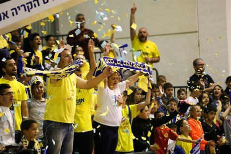 אוהדי אשדוד הגיעו מוכנים (עודד קרני, ליגת ווינר נשים)