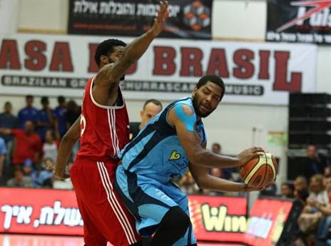 דונטה שיתק אותו. וויאט (דני מרון)