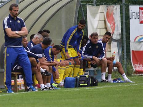 יוקאנוביץ' מתרשם (האתר הרשמי של מכבי ת"א)