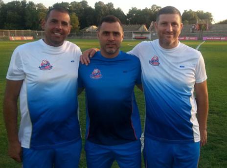 בנין והצוות המקצועי שרצה (האתר הרשמי)