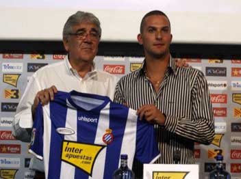 אבל ברוב הקרייה בעיקר הוצג, ולא השאיר חותם