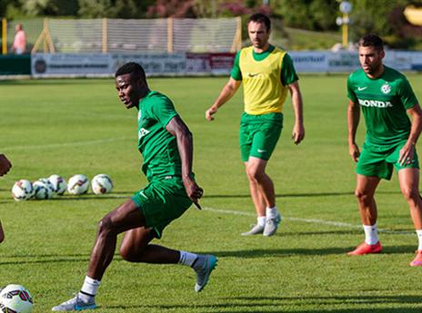 נכנס חזק לאימונים, גוויהוטה (האתר הרשמי)