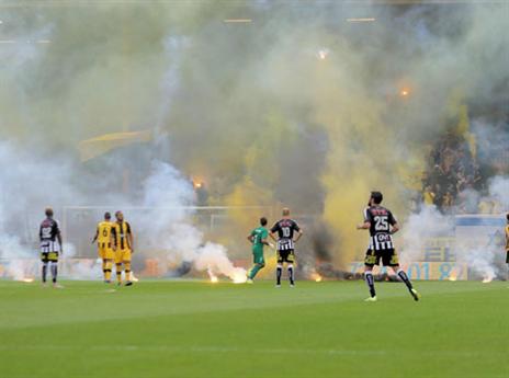 (אתר רשמי, שרלרואה)