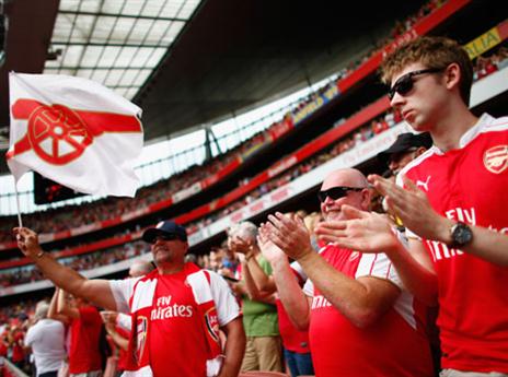 זה התחיל אופטימי מצד אוהדי ארסנל (Getty)