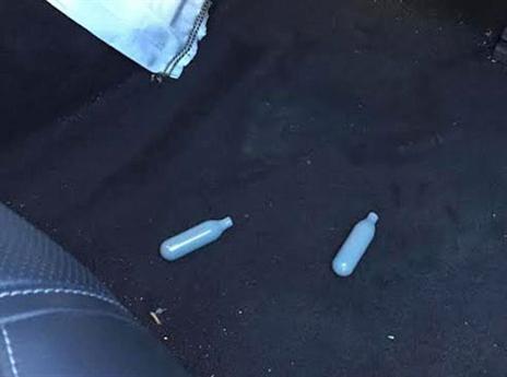 הכלים שנמצאו ברכב