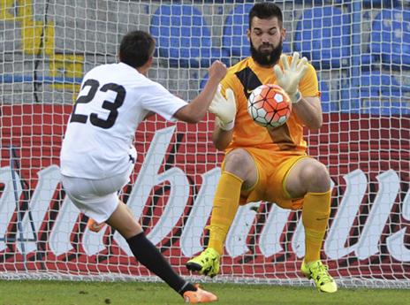 רוצ'ט מחטיא בליברץ. היה קרוב