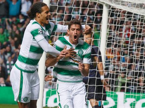 ביטון חוגג. עוד שער לאוסף (getty)