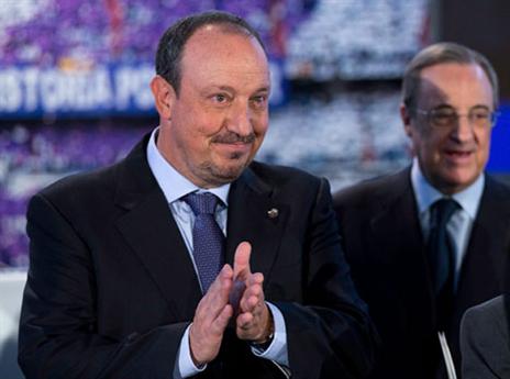 פלורנטינו מחכה מאחוריו (gettyimages)