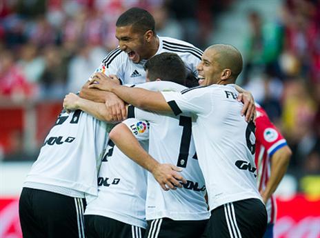 העטלפים חוגגים ניצחון בכורה בליגה (getty)