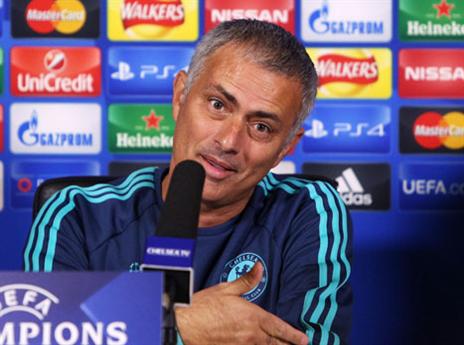 כולם מתעסקים בו. מוריניו (gettyimages)