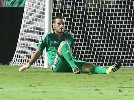 שוב לא עזר. ראיקוביץ' (אלן שיבר)