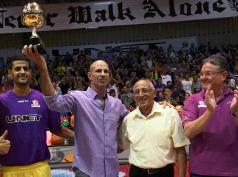 ומודה לאוהדים (אלן שיבר)