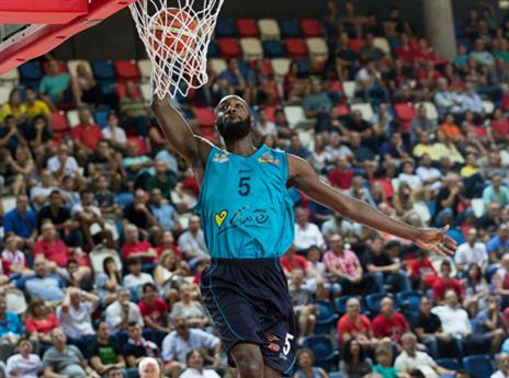 לזלי מטביע (עודד קרני)