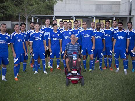 שחקני הנבחרת בקמפיין (צילום: שרבן לופן)